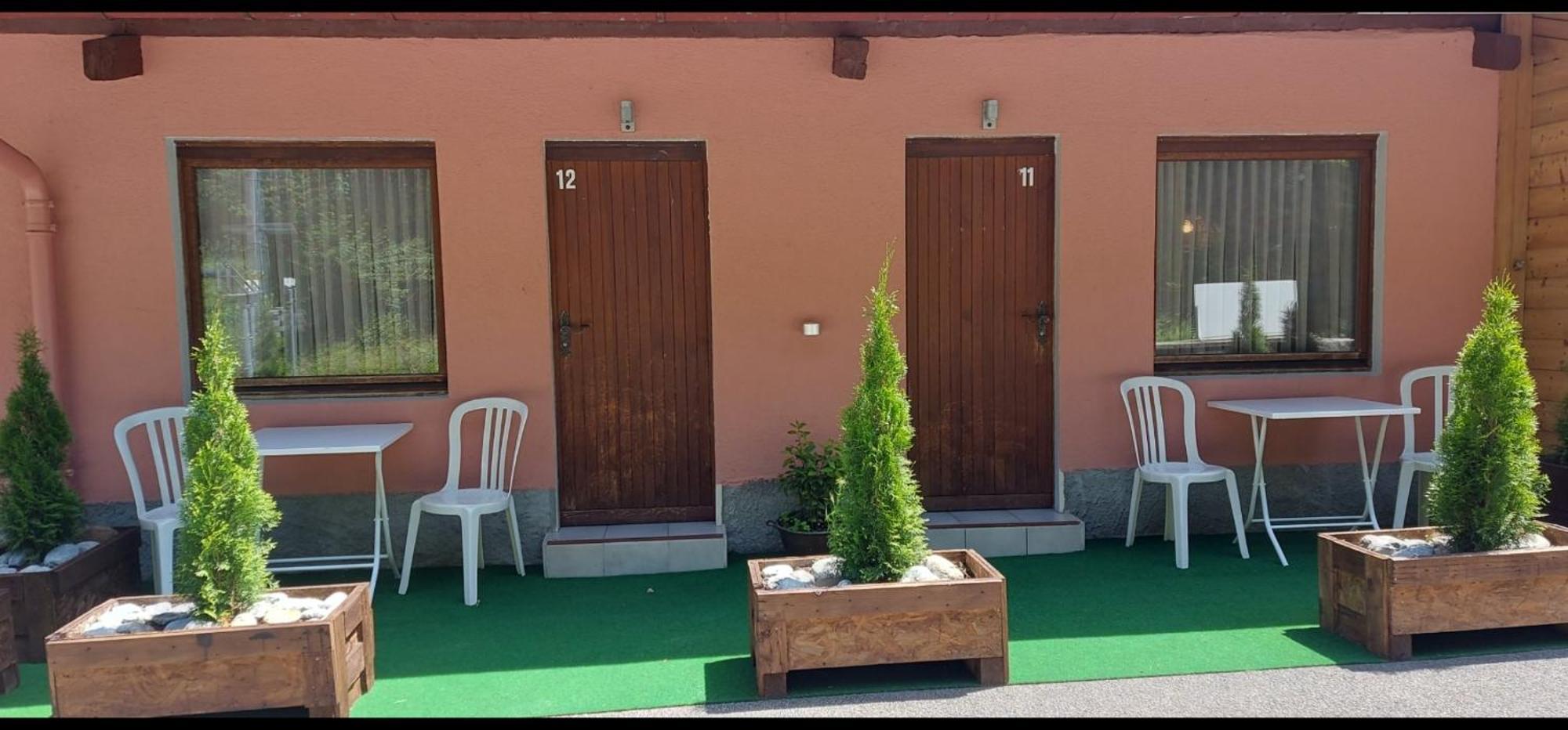 Les Touristes Hotel Chatelard Екстериор снимка