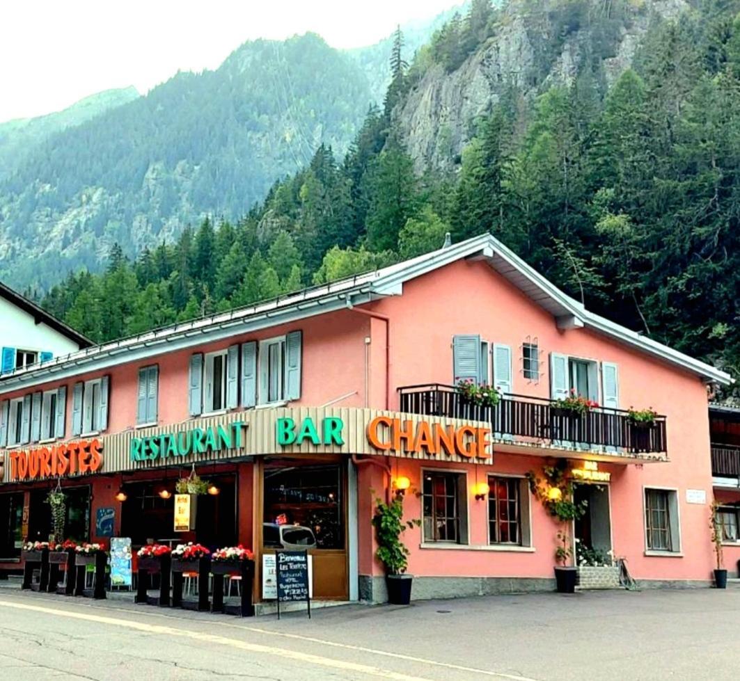 Les Touristes Hotel Chatelard Екстериор снимка